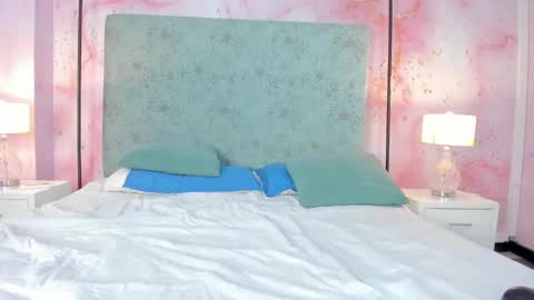 loverebels_ online show from November 8, 12:30 pm