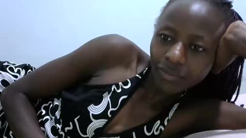 lovergal222 online show from February 11, 9:25 pm