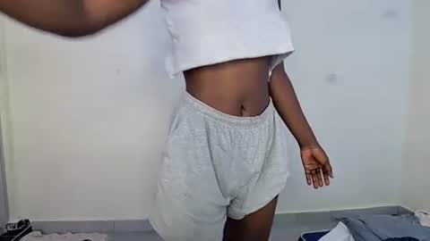 Snapshot of lovergirl2003 chatting on January 29, 7:04 am Kate online show from January 29, 7:04 am