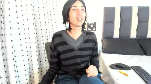 loverisu online show from November 25, 9:46 pm