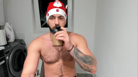 Snapshot of lovermike_ chatting on December 6, 4:41 am Mike online show from December 6, 4:41 am