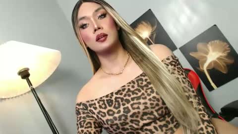 lovers moon22 online show from January 18, 11:25 pm