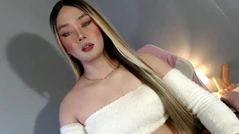 lovers moon22 online show from January 9, 9:47 pm