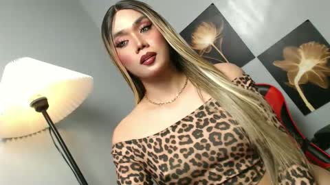 lovers moon22 online show from November 24, 3:00 pm