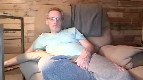 just here to have fun and cum online show from April 18, 12:23 am