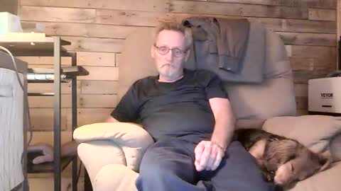 just here to have fun and cum online show from April 22, 11:39 am