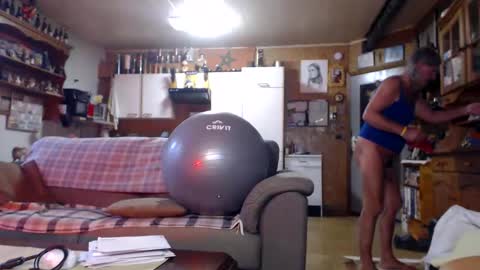 aaron online show from November 19, 11:42 am