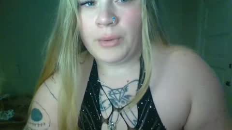 Snapshot of lovetubes101 chatting on October 19, 4:50 am lovetubes101 online show from October 19, 4:50 am