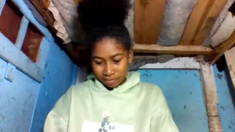 loveyou751 online show from April 16, 4:34 am