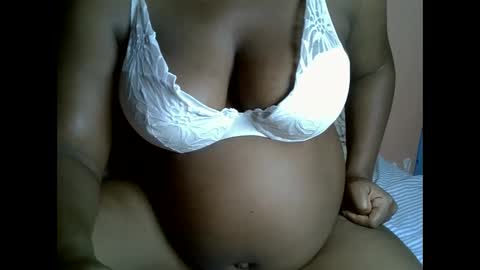 lowenyangvalentine online show from November 22, 2:43 am