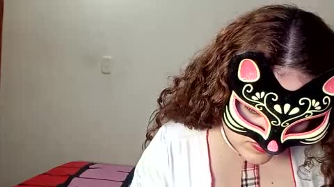 Snapshot of luana363 chatting on January 17, 12:31 am luana363 online show from January 17, 12:31 am