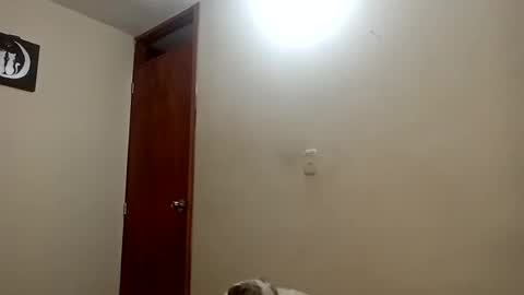 Snapshot of luana363 chatting on January 25, 2:37 am luana363 online show from January 25, 2:37 am