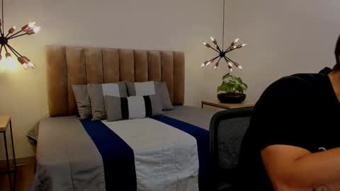 luca_morettii online show from September 9, 12:16 pm