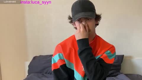 Snapshot of luca_syn chatting on September 24, 9:38 am Luca S online show from September 24, 9:38 am