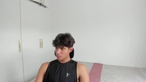 lucacosta19 online show from May 30, 8:07 pm