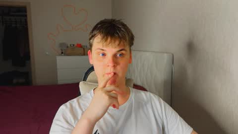 Lucas Gill online show from March 27, 2:40 pm