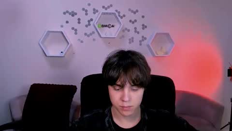 lucas_long_ online show from December 5, 9:52 am