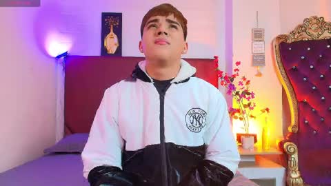 Lucas lovee online show from April 18, 1:02 pm