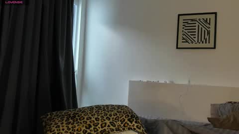 lucasexclusive online show from January 11, 6:30 am