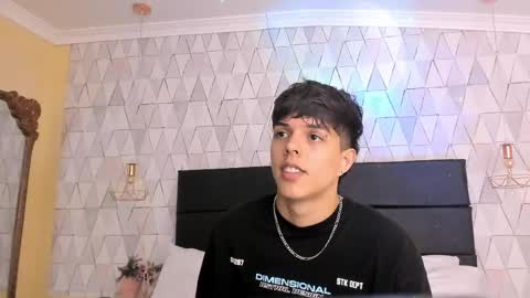 Lucasopry online show from April 10, 1:38 pm