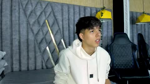 Lucasopry online show from April 16, 12:38 pm