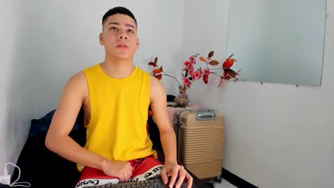 LUCAS TORREZ online show from January 7, 1:43 am