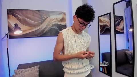 Lucho online show from April 15, 4:16 am