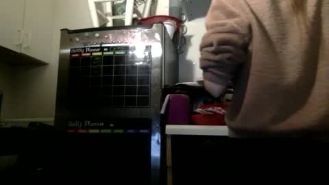 Luci Layne online show from April 6, 6:53 pm