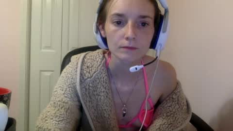 Luci Layne online show from July 11, 3:11 am
