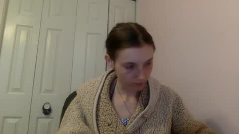 Luci Layne online show from July 7, 7:07 pm