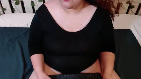 Snapshot of lucia__morgan chatting on October 23, 1:40 am Lucia online show from October 23, 1:40 am