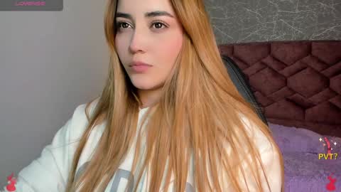 Snapshot of lucia_star_ chatting on January 28, 10:56 pm lucia star  online show from January 28, 10:56 pm