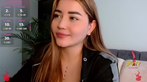 Snapshot of lucia_star_ chatting on October 13, 4:20 pm lucia star  online show from October 13, 4:20 pm