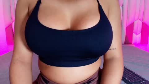 Snapshot of luciana_jam_ chatting on September 10, 3:07 am instagram luciana417 online show from September 10, 3:07 am