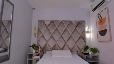 Luci  online show from March 5, 11:38 am