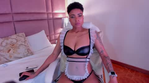  lucia wallace  online show from March 7, 3:19 am