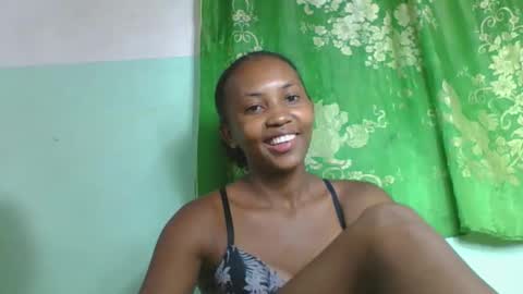 lucie196645 online show from April 18, 7:58 pm