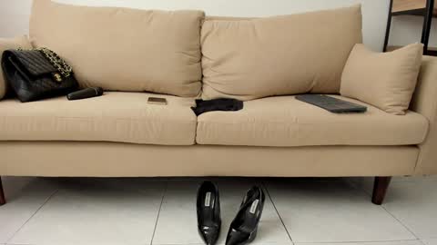 Snapshot of lucie_oude_ chatting on January 23, 5:10 pm Lucie online show from January 23, 5:10 pm