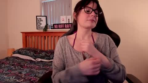 Snapshot of luciewintersuk chatting on January 30, 9:04 am Lucie Winters online show from January 30, 9:04 am