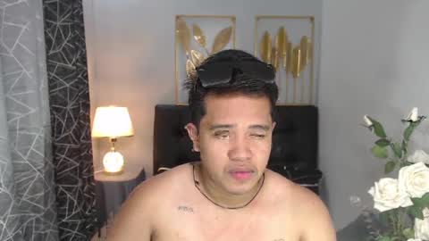 Luciferhotcum online show from February 15, 3:50 pm