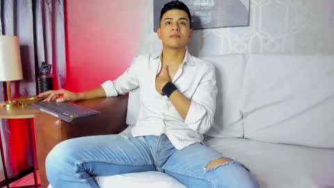 Leo online show from March 3, 11:11 am