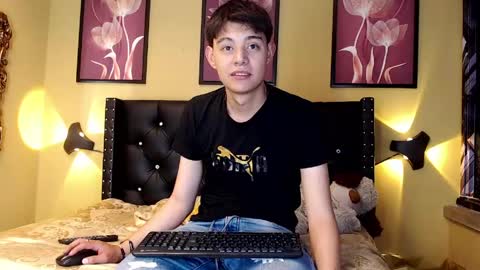 luckk_ online show from April 16, 2:44 am