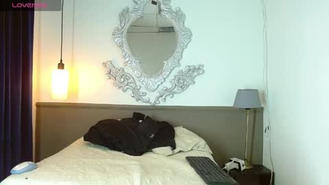 luckk_ online show from April 11, 7:45 am