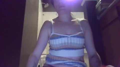 prettybaby1012 online show from December 16, 6:59 pm