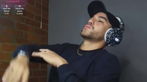 lucky_blessed online show from March 19, 1:11 am