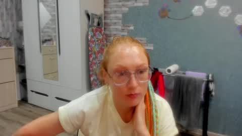 lucky_licky20 online show from October 23, 3:08 am