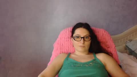 luckylinda23 online show from May 24, 5:30 pm