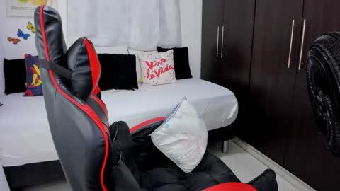 luciana online show from March 5, 9:59 pm