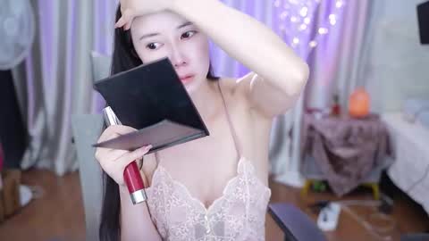 Lucy online show from February 12, 1:42 am