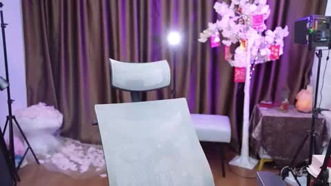 Snapshot of lucy__bb chatting on October 14, 1:19 am Lucy online show from October 14, 1:19 am